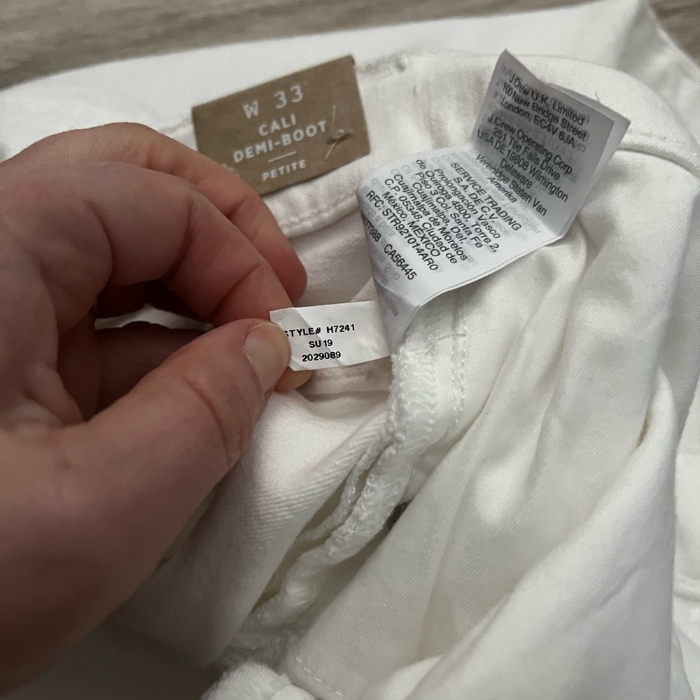 NWT Madewell Women’s Cali Demi-Boot Jeans in Pure White: Raw-Hem Edition 33P - Picture 8 of 11